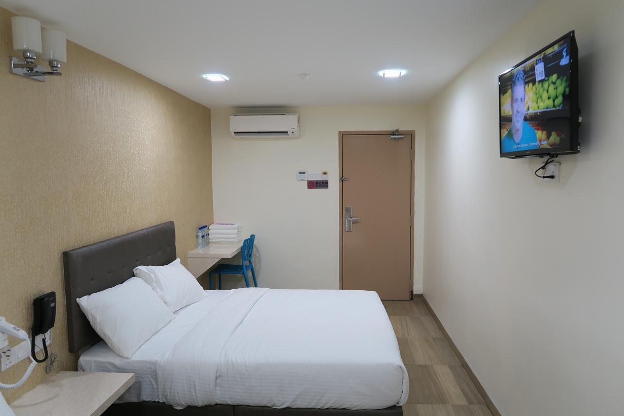 888 Boutique Hotel Batu Pahat Exterior photo