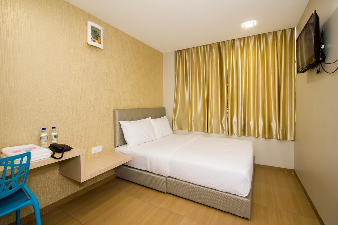 888 Boutique Hotel Batu Pahat Exterior photo